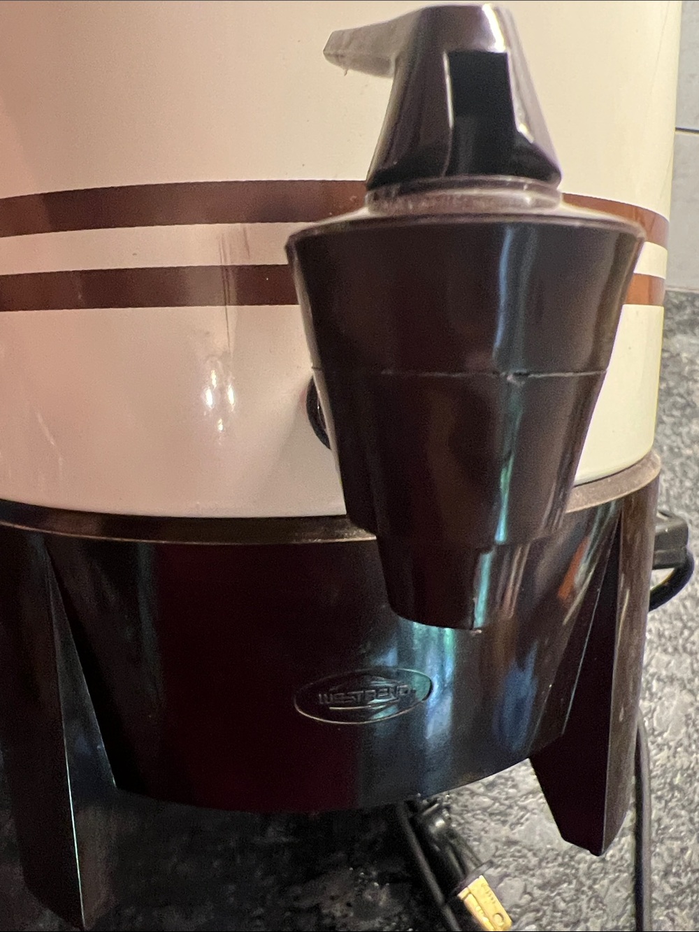 Vintage West bend Electric Coffee Percolator Off White and Brown. 12-22 cup. - Picture 5 of 5